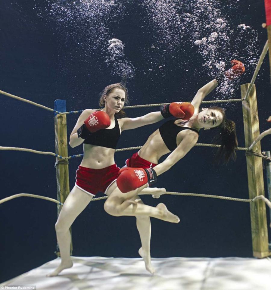 Underwater Sports Boxing